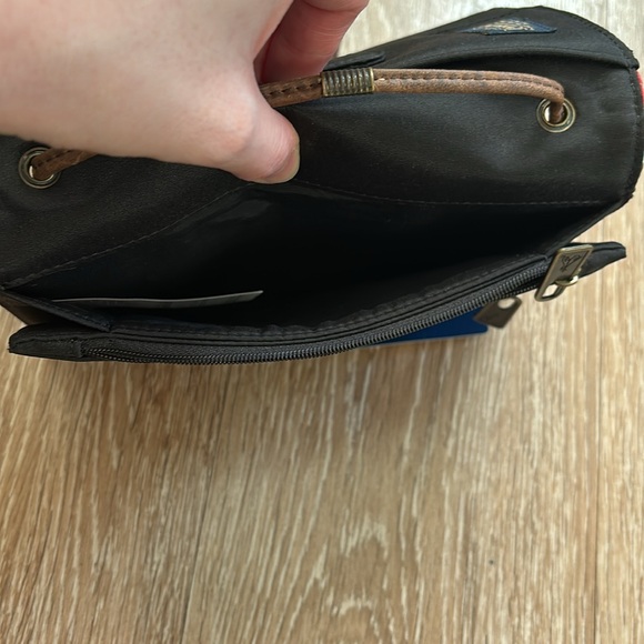 Pendleton slim wallet with strap, arrow path pattern, wool & leather - Picture 11 of 14